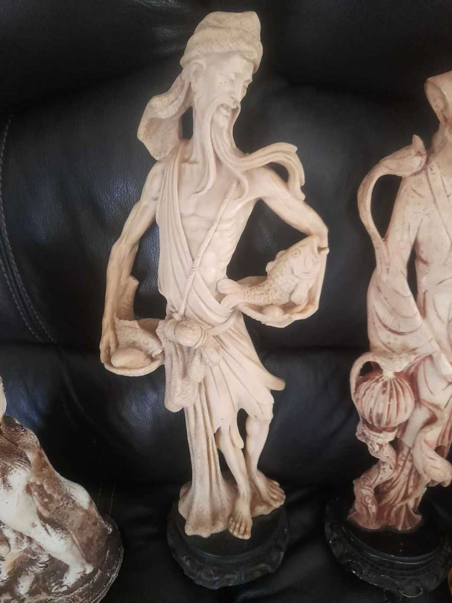 4 Large Figurine - Chinese  - Lots of detail - Height - 48cm and one 40cm sell as a lot