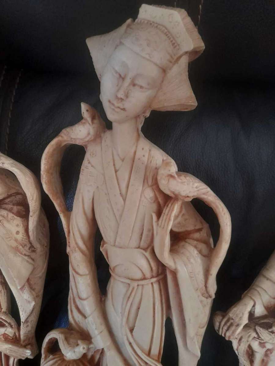 4 Large Figurine - Chinese  - Lots of detail - Height - 48cm and one 40cm sell as a lot