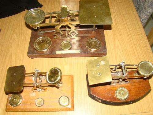 POSTAL SCALE+WEIGHTS SHIPPING WILL BE R35