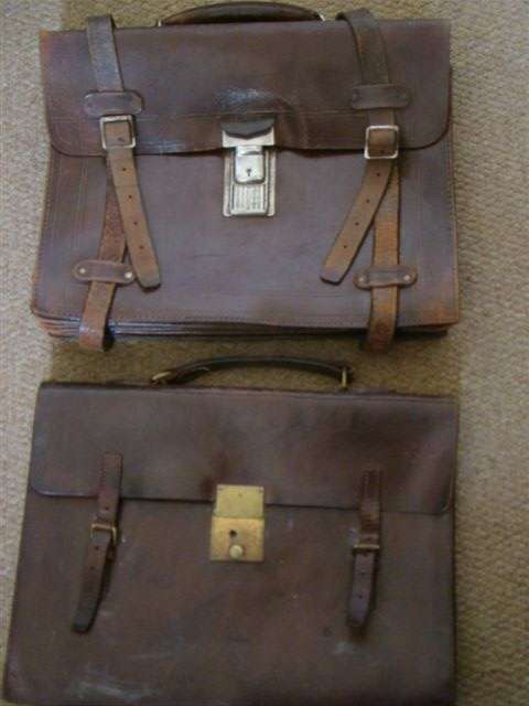 LATE ETRY WO ANTIQUE LEATHER   MENS/WOMENS BRIEFCASES  THE BAGS ITSELF ARE  STILL GOOD AND  IN