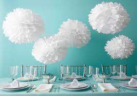 Small White Pom Poms (21 cm)