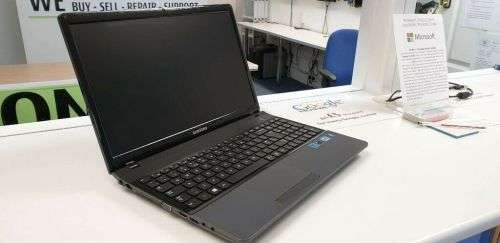 SAMSUNG NP300 INTEL 2.30GHZ - 15.6`LED  - b8970 - 4 GB RAM - 500 GB HDD | WEBCAM+CHARGER