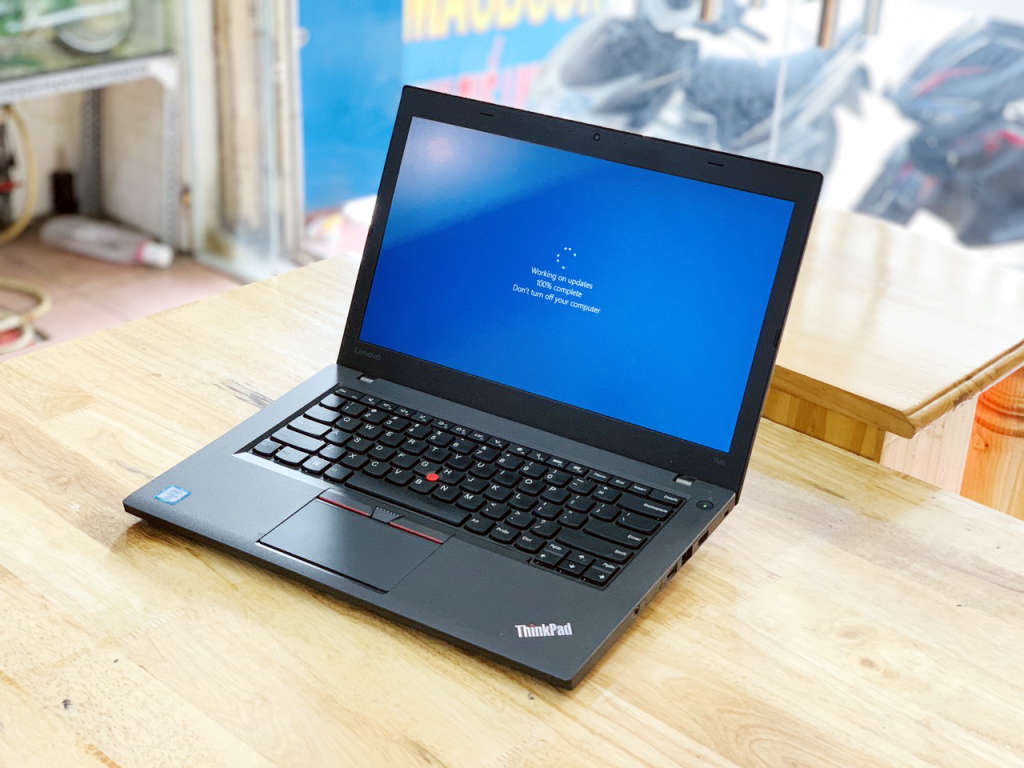LENOVO LAPTOP THINKPAD- T460 - i5-8gb-256 SSD-14` HD SCREEN