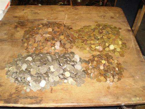 Over 5000 SA Bronze and Nickel coins.