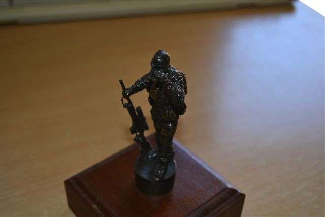 Bronze Sniper Statuet.