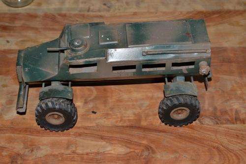 Strike Toys Army Casspir. Back doors and spare wheels are missing. Some damadge.