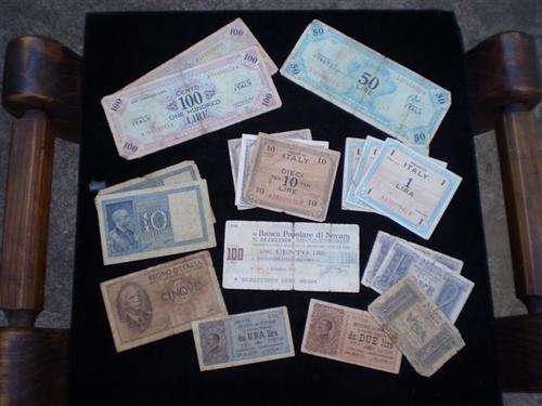 Small collection of banknotes from Italy