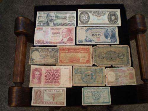 Small collection of mixed banknotes