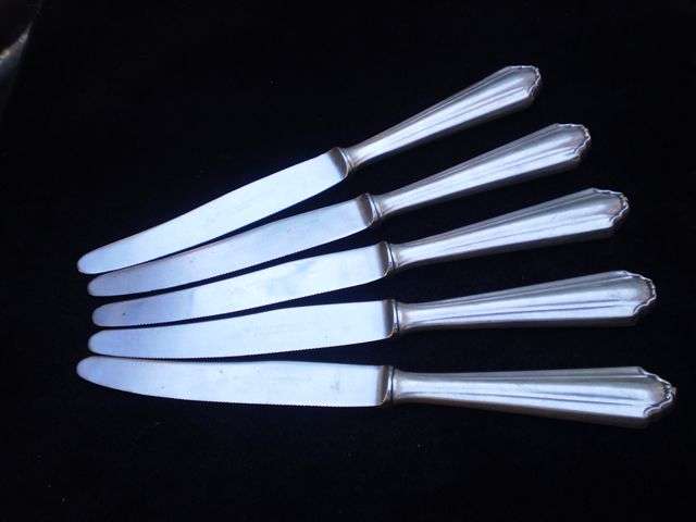 5 silver handled dinner knives manufactured by Gottlieb Hammesfahr Solingen Foche