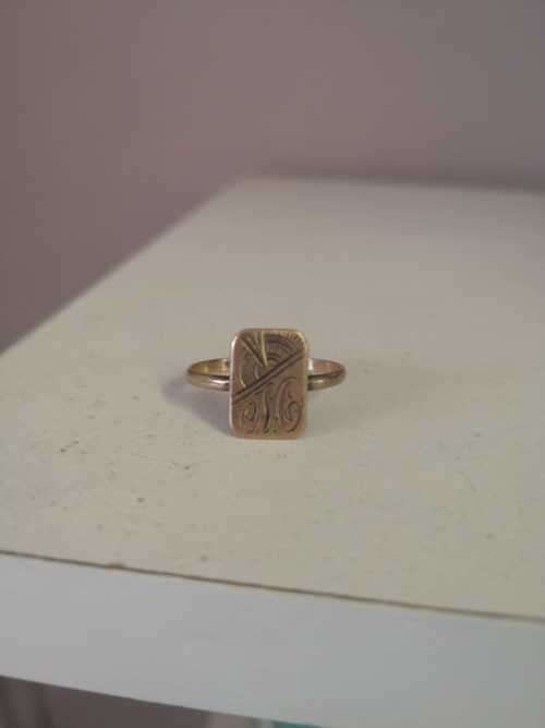 9ct rose gold ring