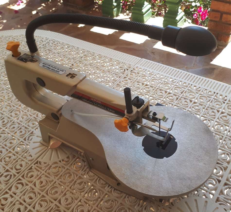 RYOBI 405mm Scroll Saw - FREE SHIPPING