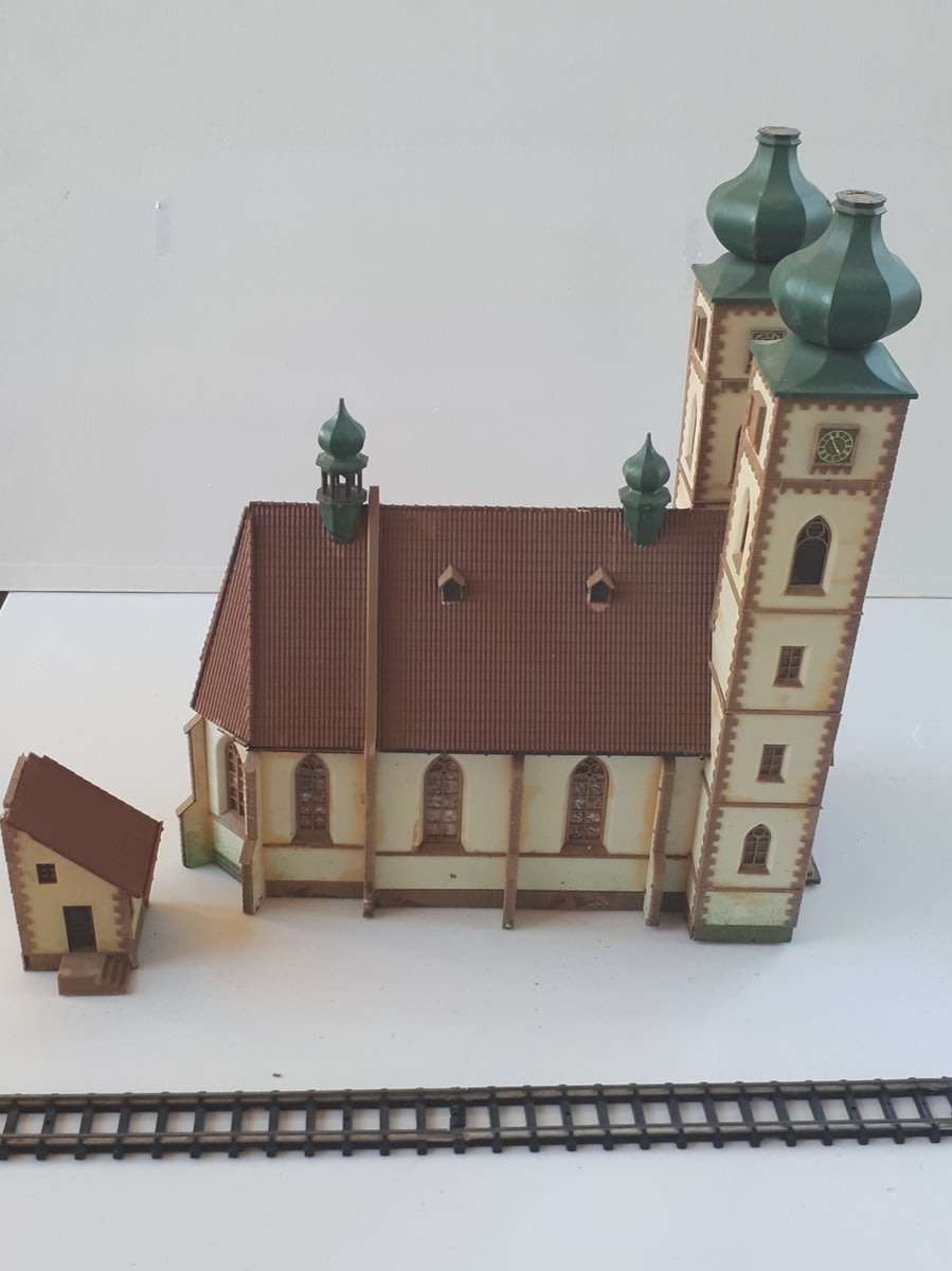 FALLER European cathedral HO Scale - Vintage