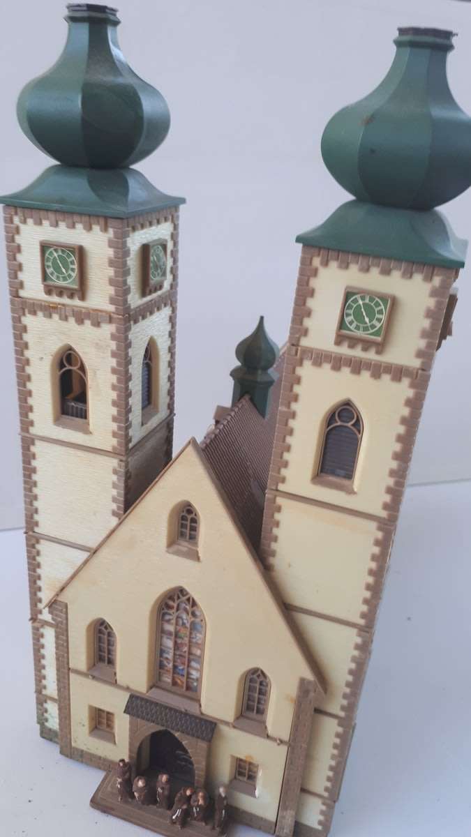 FALLER European cathedral HO Scale - Vintage