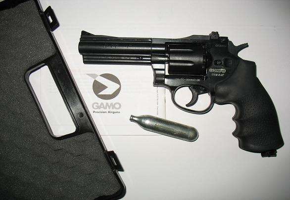 air gun pistol  + accesories!  lower price