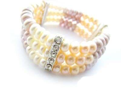 Stretch WHITE, PINK and LAVENDER freshwater pearl bracelet