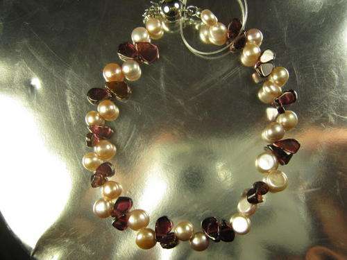 garnet & lavender freshwater pearl bracelet