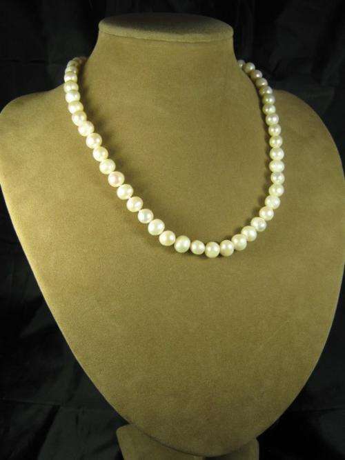9mm white quality pearl necklace