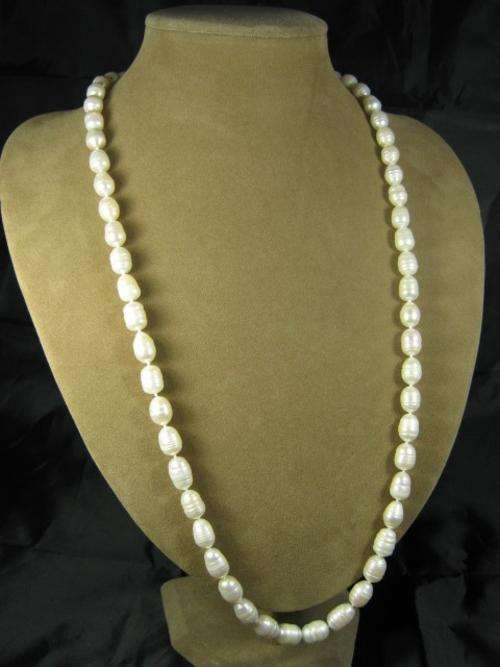 76 cm  natural 12 mm white FW pearl necklace
