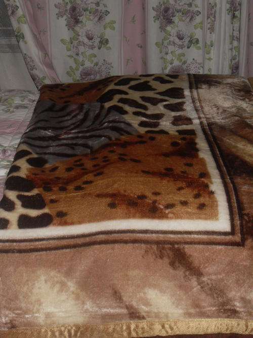 LUXURIOUS BLANKETS!!