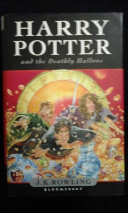 Harry Potter And The Deathly Hollows - J.K.Rowling