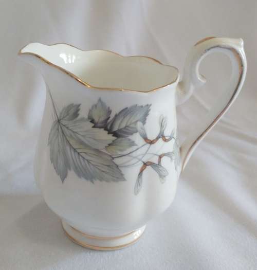 Royal Albert Coffee set complete " Silver Maple" As new!