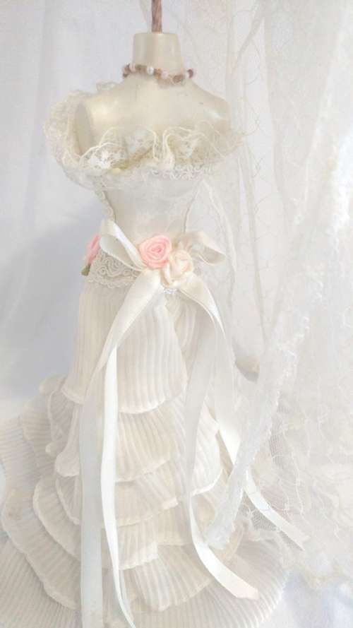 Vintage Wedding dress Jewellery doll / stand