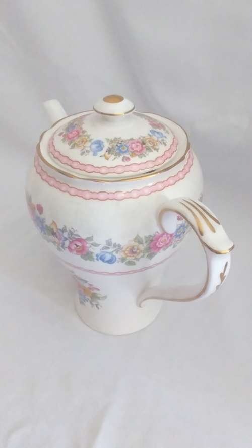 Delicate Shelley Pompadour design Coffee pot