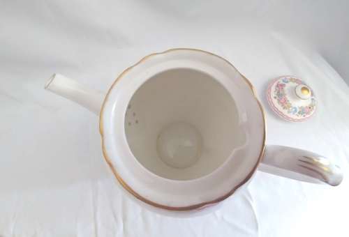 Delicate Shelley Pompadour design Coffee pot