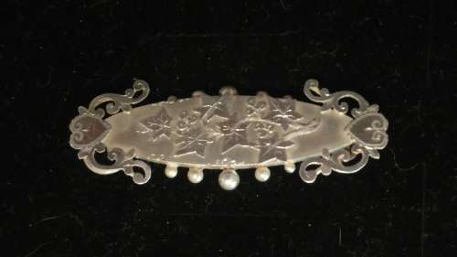 Victorian solid silver sweetheart brooch Ivy and Hearts rare circa 1893 / 1894
