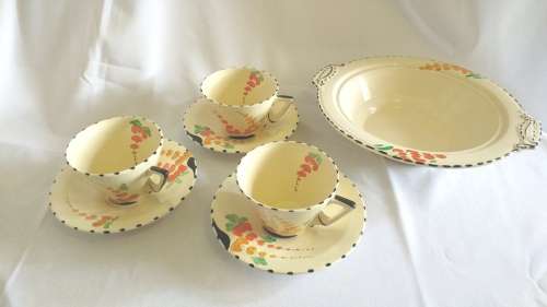 Handpainted Burleighware Art Deco Lupin pattern serving dish and 3 tea cups