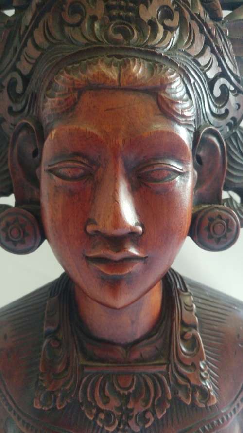 Large Hand carved Indonesian Teak bust/sculpture of a woman in traditional dress