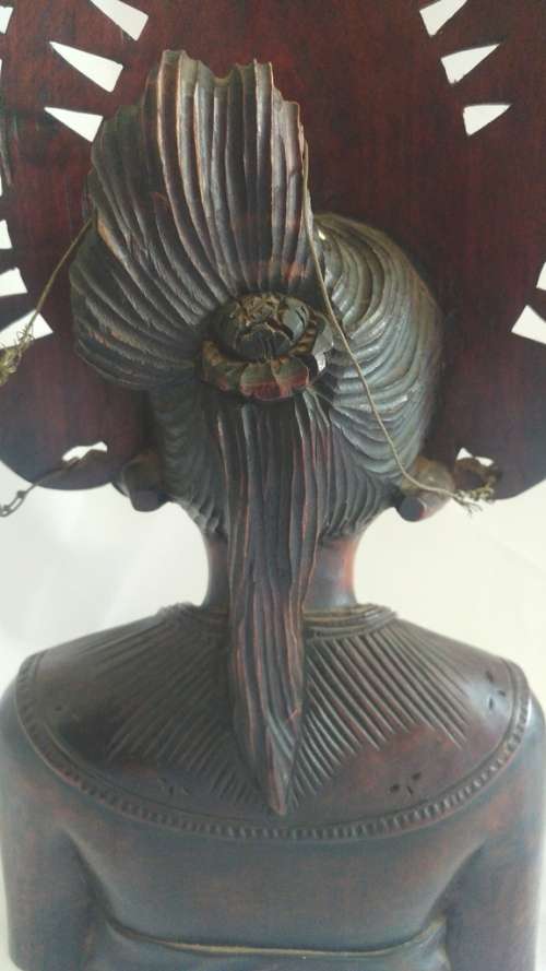 Large Hand carved Indonesian Teak bust/sculpture of a woman in traditional dress