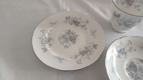 Lovely Royal Standard silver/blue Melody tea Trio