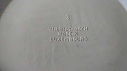 Beautiful Villeroy and Boch Luxembourg Casserole Flower dish