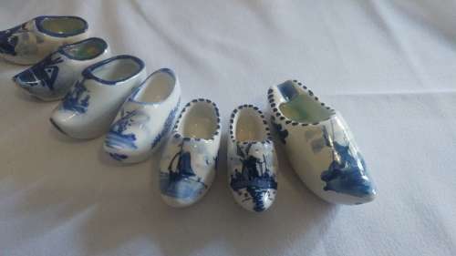 Collection 7 Classic Dutch Delft shoes/clogs