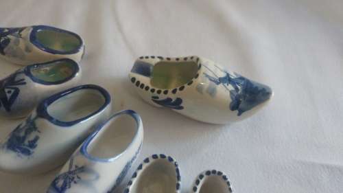 Collection 7 Classic Dutch Delft shoes/clogs