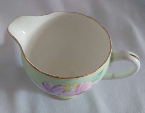 Lovely green flowers Foley Begonia milk jug / creamer