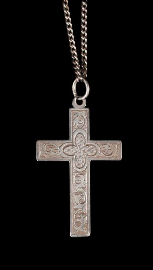 Beautiful large extra length sterling Silver cross pendant and chain