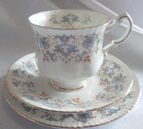 Elegant Paragon Tuscany Blue, White and gold design fine bone China Tea Trio 1952-1956