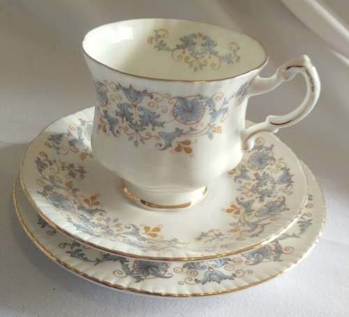 Elegant Paragon Tuscany Blue, White and gold design fine bone China Tea Trio 1952-1956