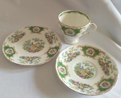 Elegant vibrant green Foley Broadway design fine bone China Tea Trio 1930s