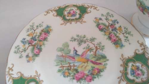 Elegant vibrant green Foley Broadway design fine bone China Tea Trio 1930s