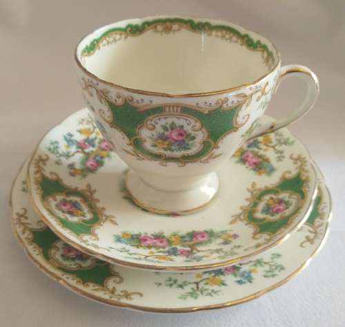 Elegant vibrant green Foley Broadway design fine bone China Tea Trio 1930s