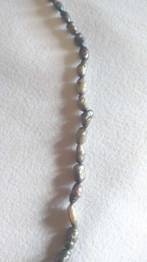 Beautiful Freshwater pearl and silver necklace