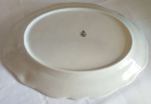 Beautiful and decorative RSA Huguenot Silver grey meat platter