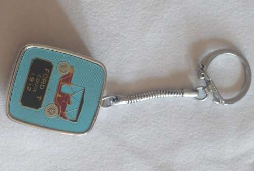 Decorative Musical Model T-Ford car wind-up music box keychain