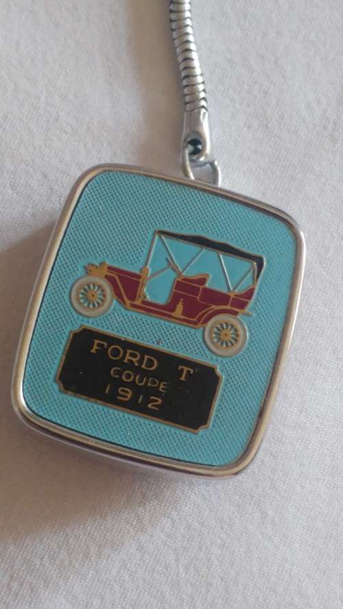 Decorative Musical Model T-Ford car wind-up music box keychain