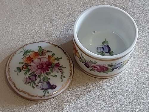 Beautiful Flower Garden Dresden style ceramic pill box