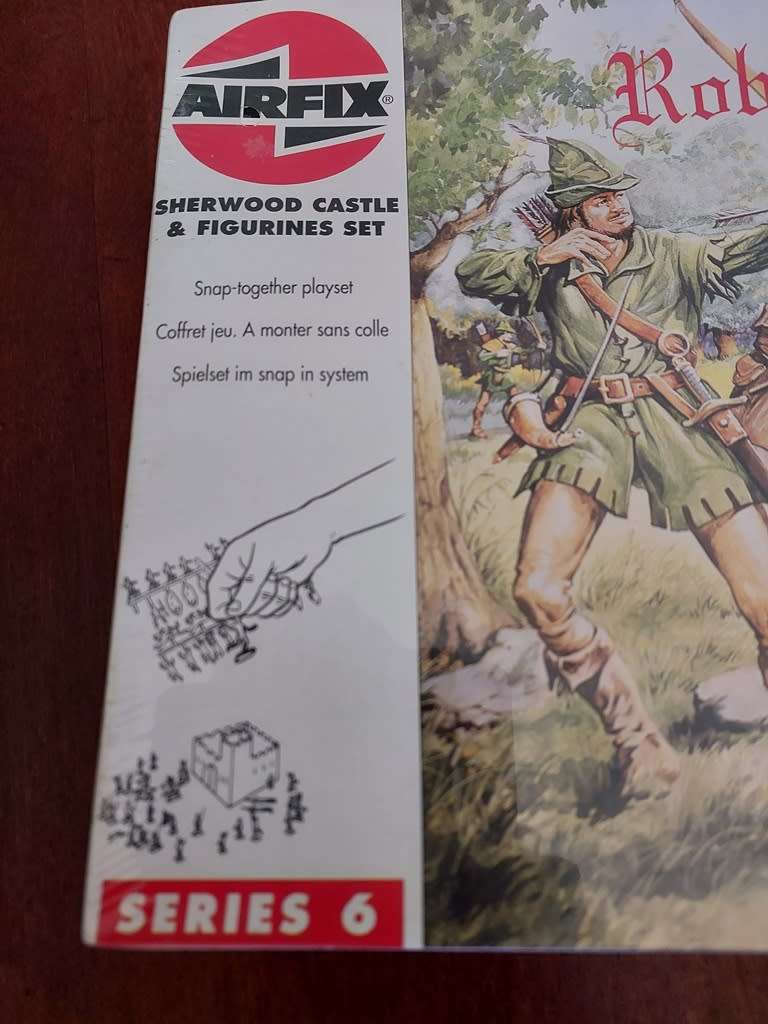 Sealed in box Robin Hood Sherwood Forest and figurine set Airfix