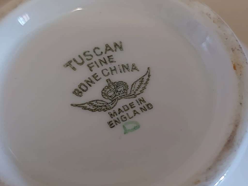 Delicate Tuscan China Rock Garden large cake plate